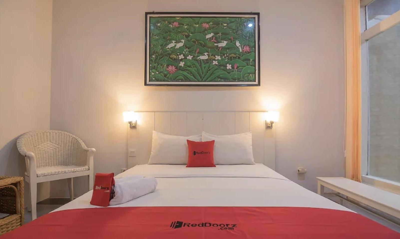 เรดดอร์ซ เนียร์ ยูพีไอ เซเตียบูดี 2 Hotel บันดุง ภายนอก รูปภาพ